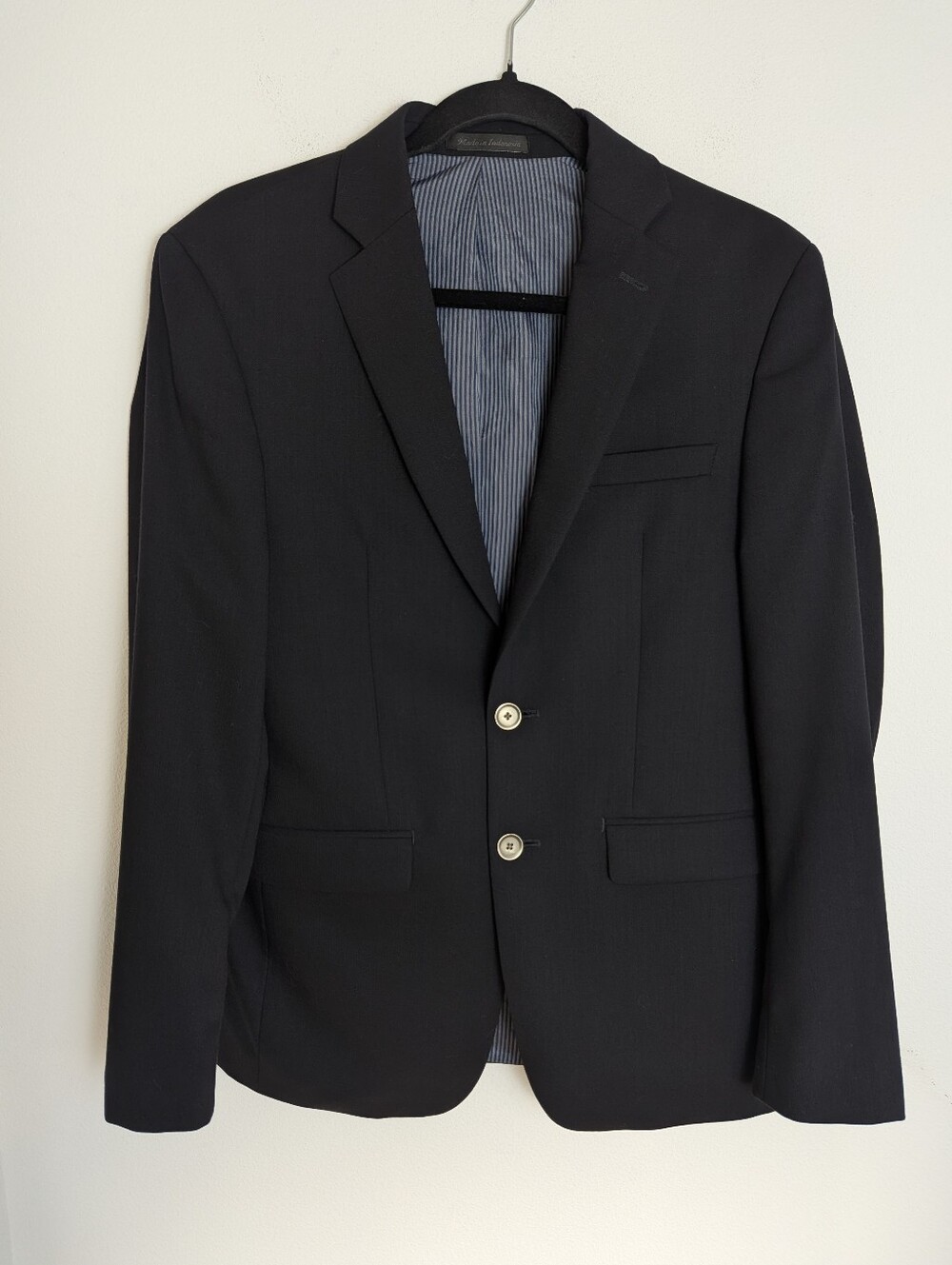 Calvin Klein Extreme Slim Fit Black 2-Button Notch Wool Suit Jacket 36 short euc